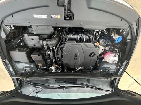 Used 2025 Kia Sportage LX AWD/4WD image 35