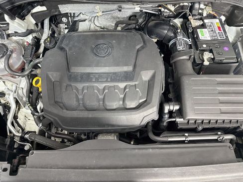 Used 2021 Volkswagen Tiguan SEL FWD image 39