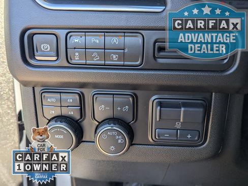 Used 2024 Chevrolet Tahoe Z71 w/ Luxury Package AWD/4WD image 16