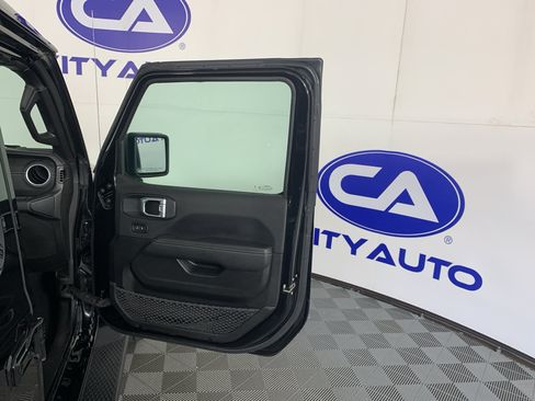 Used 2023 Jeep Wrangler Unlimited Sahara w/ Cold Weather Group AWD/4WD image 40