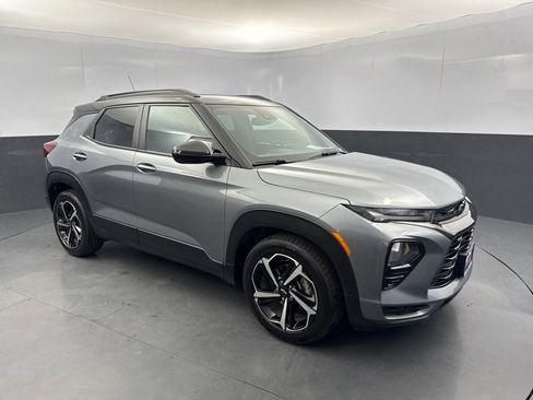 Used 2021 Chevrolet TrailBlazer RS w/ Sun and Liftgate Package FWD image 7