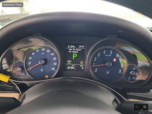 Used 2015 Maserati GranTurismo Sport RWD image 10