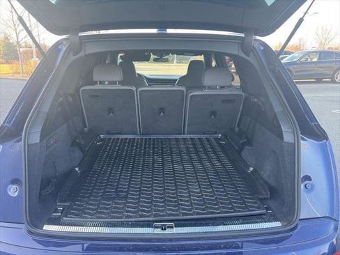 Certified 2024 Audi Q7 3.0T Prestige image 8