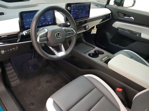 Used 2025 Honda Prologue Elite image 2