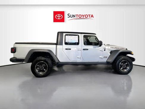 Used 2023 Jeep Gladiator Rubicon image 2