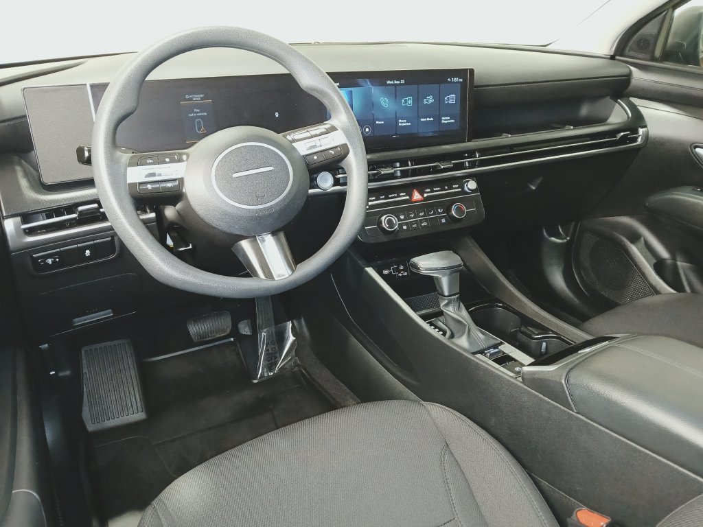 Used 2025 Hyundai Tucson SE AWD/4WD image 9