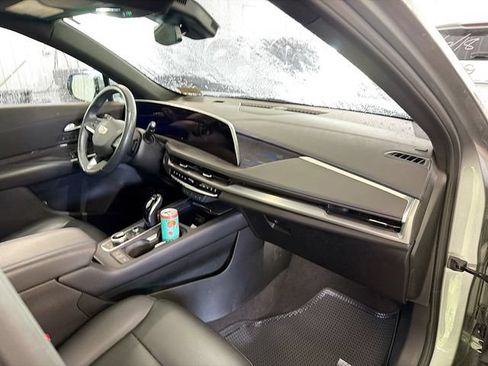 Used 2024 Cadillac XT4 Sport AWD/4WD image 12