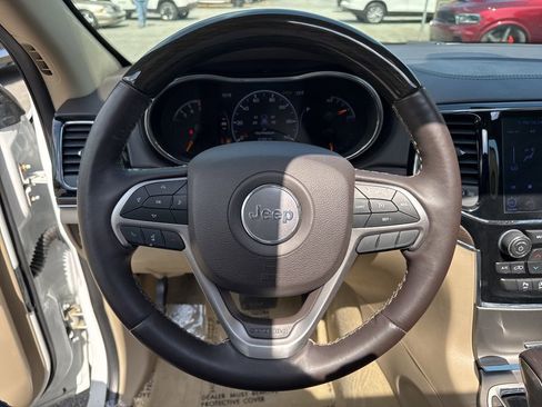 Used 2020 Jeep Grand Cherokee Overland image 12
