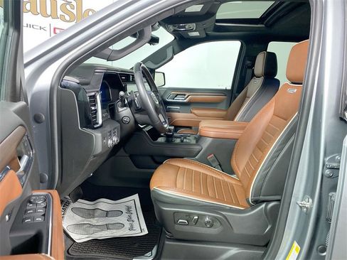 Used 2024 GMC Sierra 1500 Denali Ultimate image 11