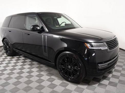 Used 2024 Land Rover Range Rover Long Wheelbase SE AWD/4WD image 8