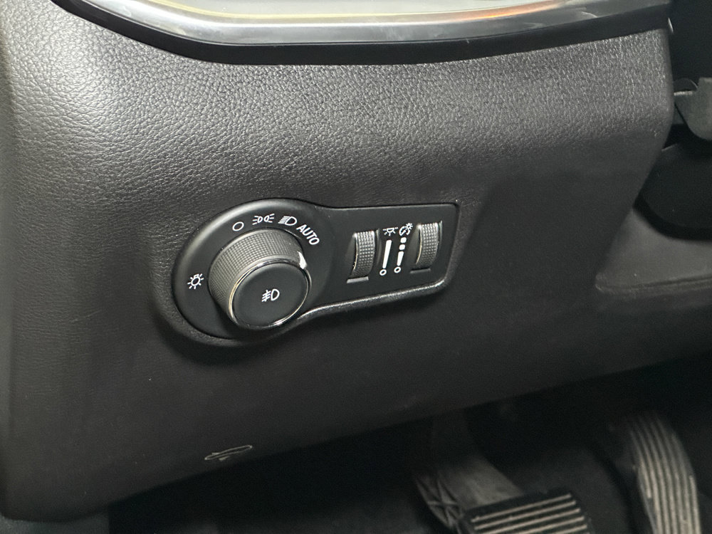 Used 2024 Jeep Compass Limited AWD/4WD image 20