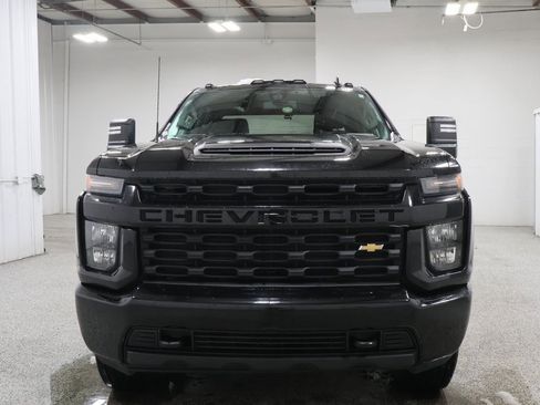 Used 2022 Chevrolet Silverado 2500 Custom image 3
