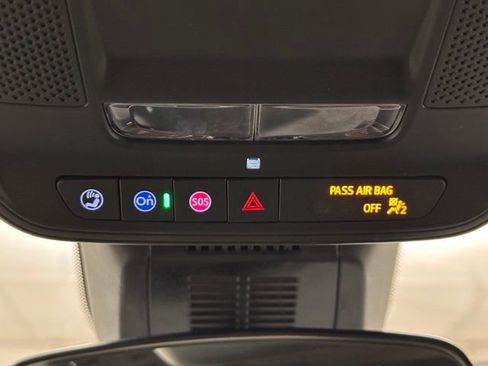 Used 2025 Chevrolet Equinox LT image 12