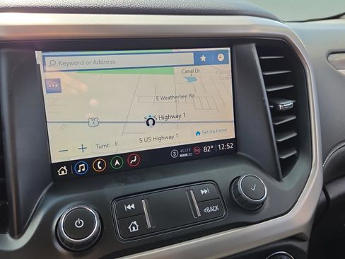 Used 2021 GMC Acadia Denali w/ Denali Technology Package image 33