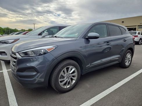 Used 2018 Hyundai Tucson SE AWD/4WD image 1