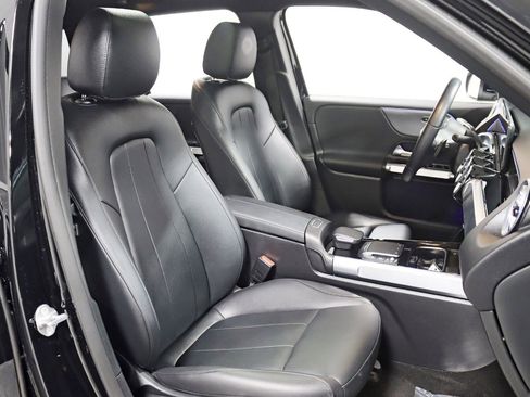 Used 2022 Mercedes-Benz EQB 300 4MATIC w/ Pinnacle Package image 33