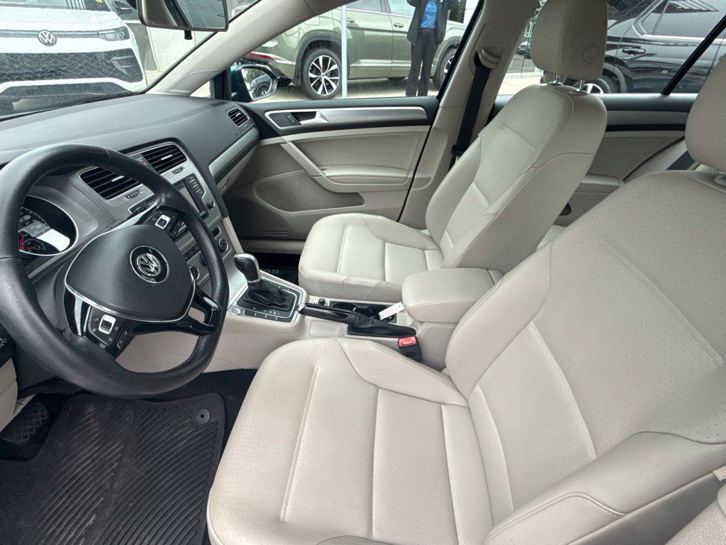 Used 2017 Volkswagen Golf Wolfsburg Edition FWD image 12