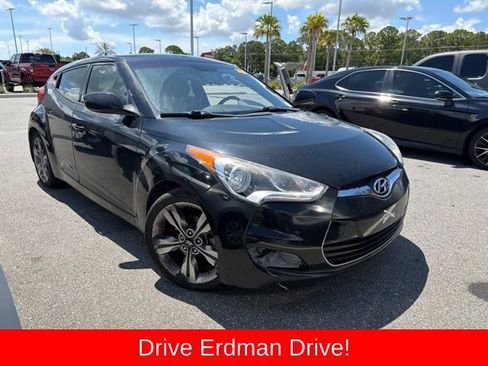 Used 2017 Hyundai Veloster Value Edition FWD image 1
