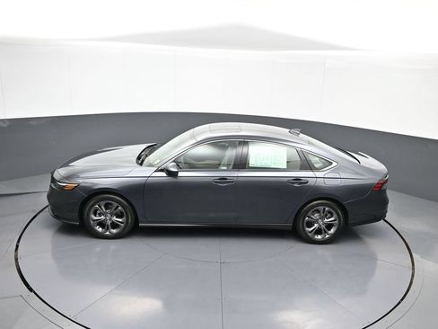 Certified 2023 Honda Accord EX image 40