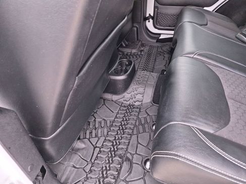 Used 2016 Jeep Wrangler Unlimited Sport AWD/4WD image 34
