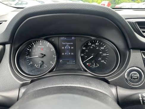 Used 2020 Nissan Rogue SV FWD image 16