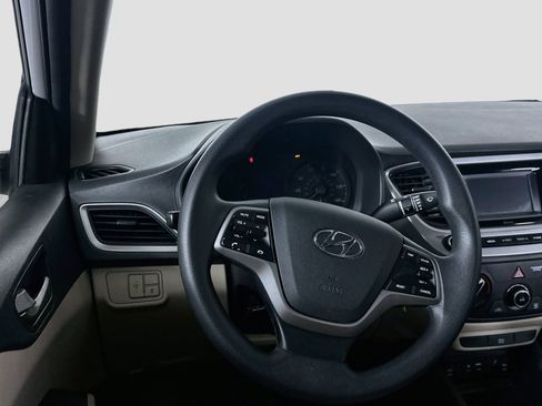 Used 2018 Hyundai Accent SE FWD image 18
