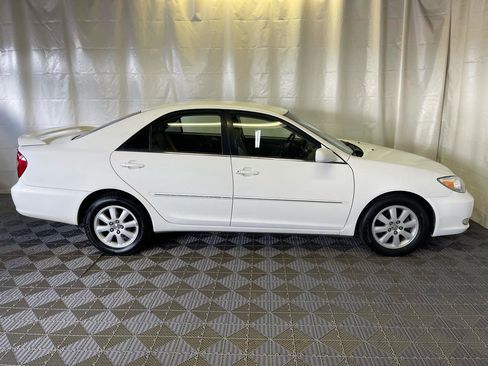 Used 2003 Toyota Camry XLE FWD image 9