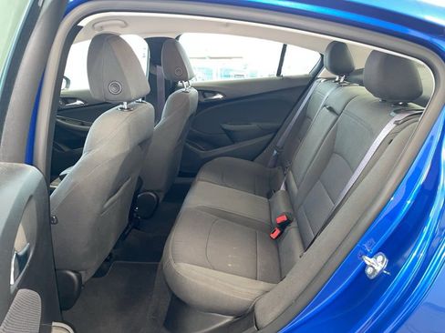 Used 2017 Chevrolet Cruze LT image 10