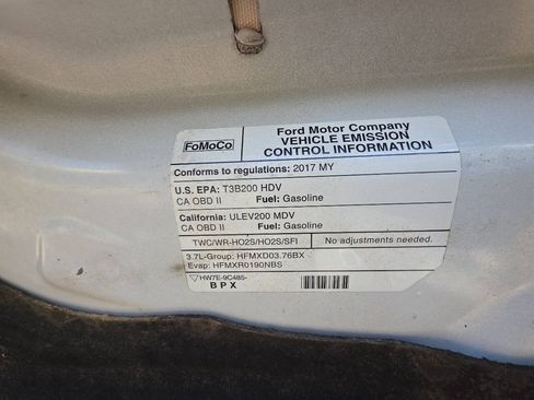 Used 2017 Ford Transit 150 130 Medium Roof RWD image 32