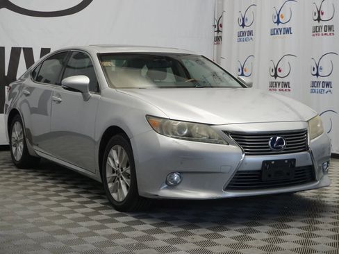 Used 2013 Lexus ES 300h image 3