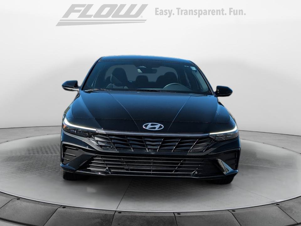 Certified 2025 Hyundai Elantra Sport FWD image 2