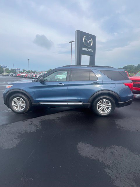 Used 2020 Ford Explorer XLT w/ Equipment Group 202A AWD/4WD image 8