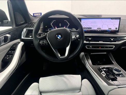 Used 2026 BMW X5 sDrive40i w/ Executive Package RWD image 5