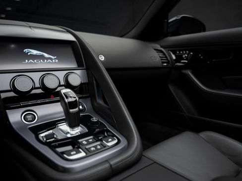 Used 2021 Jaguar F-TYPE R AWD/4WD image 47