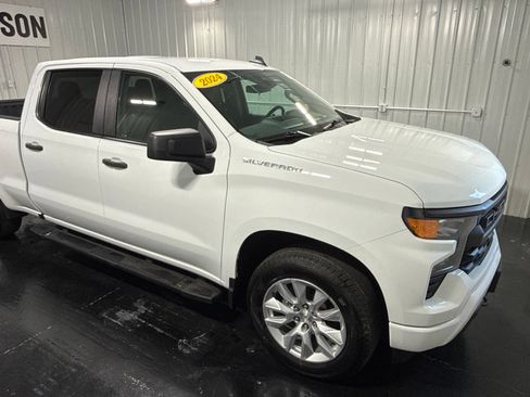 Used 2024 Chevrolet Silverado 1500 Custom AWD/4WD image 6