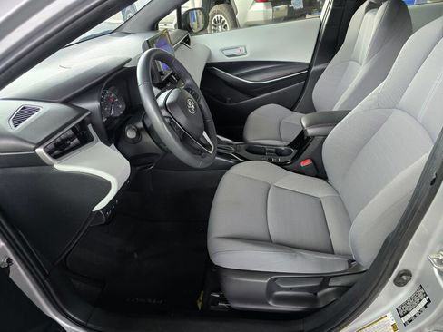 Used 2024 Toyota Corolla SE w/ SE Package FWD image 22