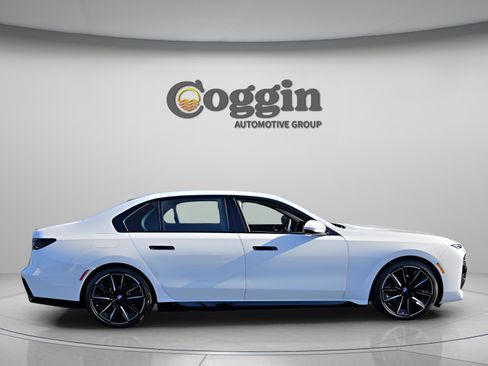 New 2026 BMW i7 eDrive50 w/ M Sport Package image 5