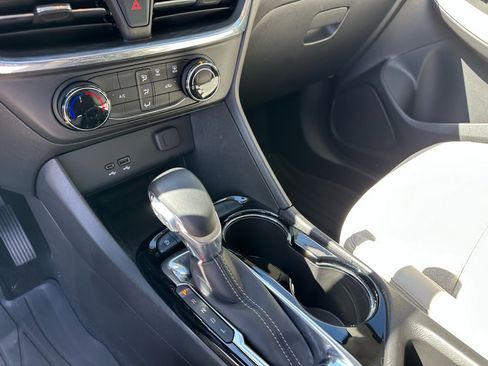 Used 2025 Buick Encore GX Preferred image 14