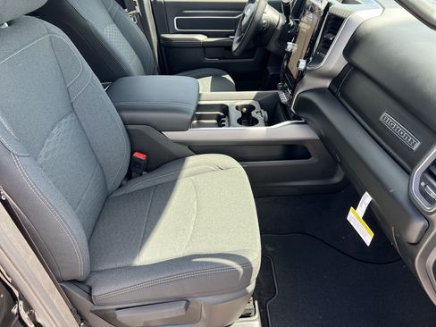 New 2026 RAM 2500 Big Horn AWD/4WD image 14