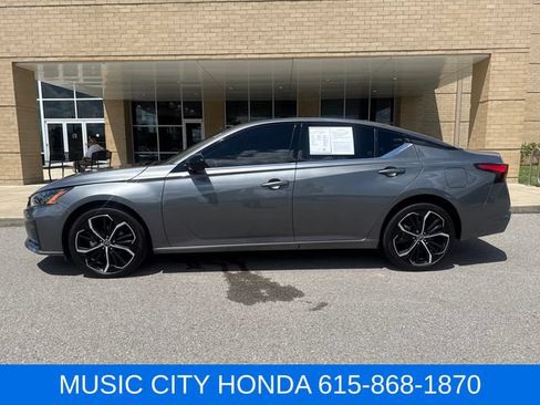 Used 2025 Nissan Altima 2.5 SR AWD/4WD image 1