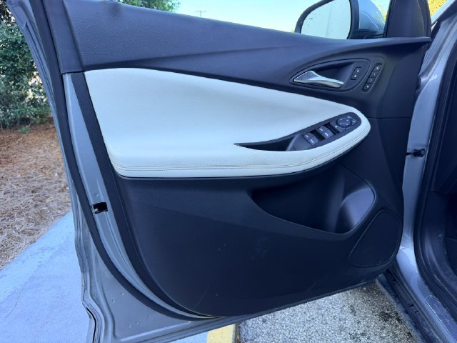 Used 2024 Buick Encore GX Avenir FWD image 11