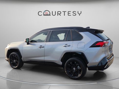 Certified 2025 Toyota RAV4 XSE image 4
