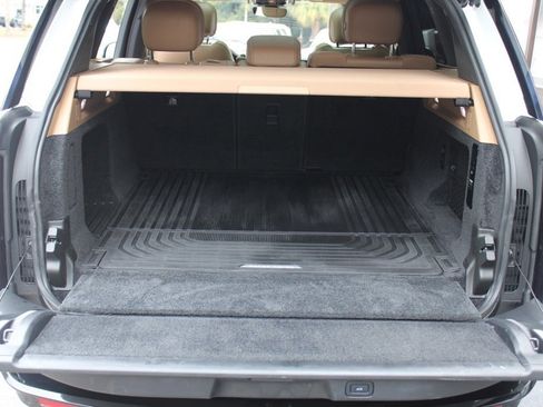 Used 2023 Land Rover Range Rover SE image 33