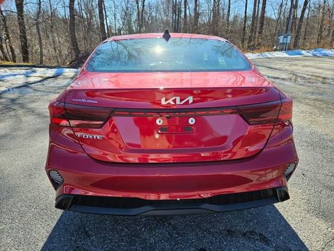 Used 2024 Kia Forte LXS FWD image 6
