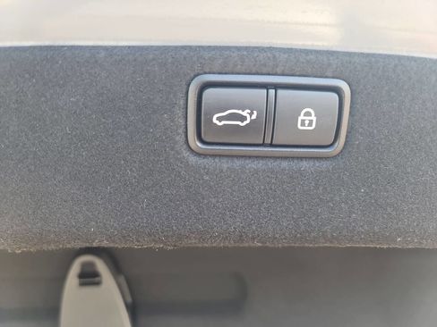 Used 2016 Hyundai Genesis 3.8 w/ Option Group 04 image 38