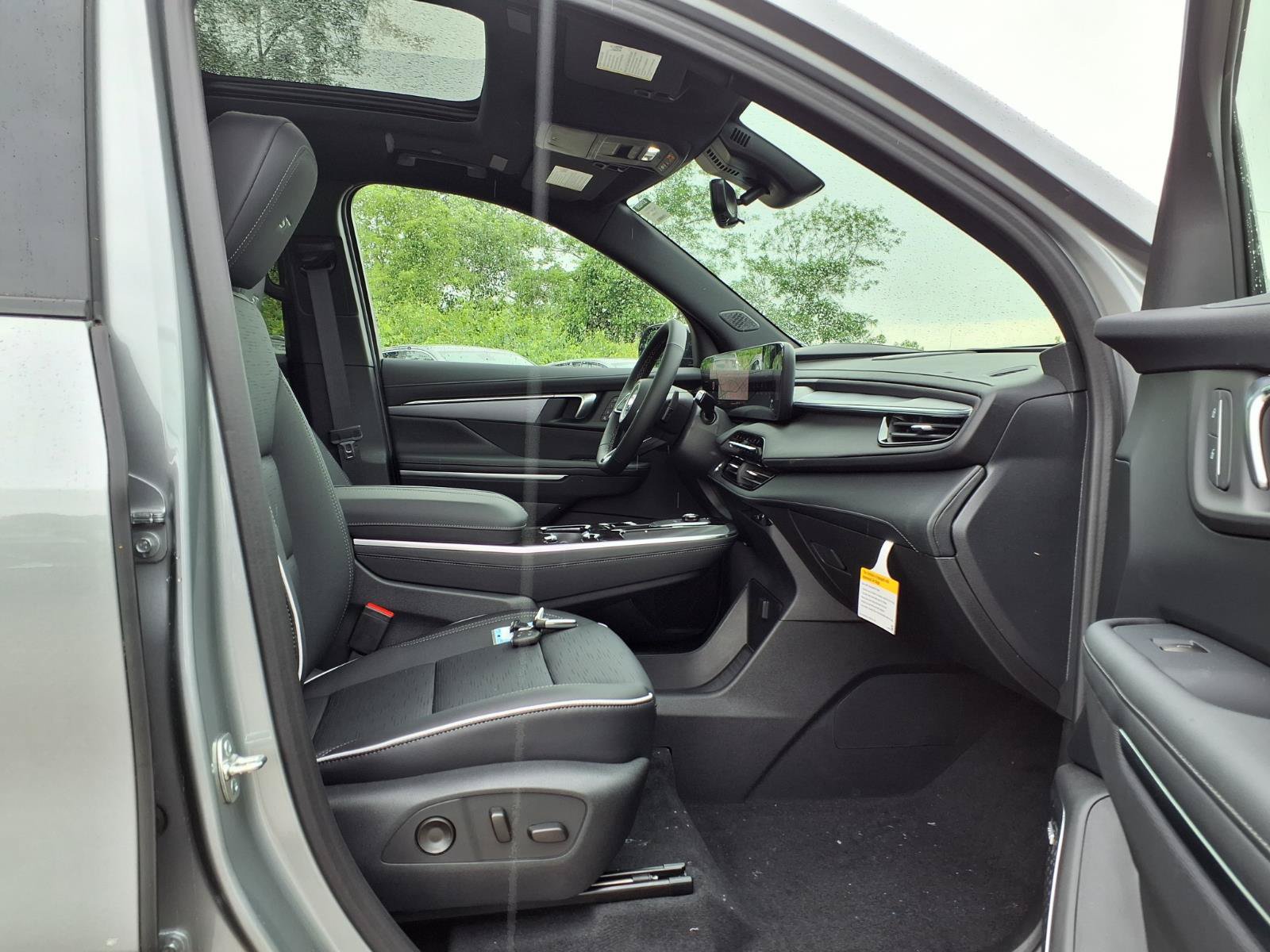 New 2026 Buick Enclave Sport Touring w/ Power Package FWD image 17