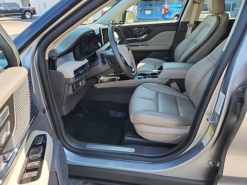Used 2022 Lincoln Corsair FWD image 30