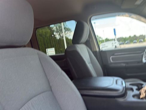 Used 2019 RAM 2500 Big Horn w/ Protection Group AWD/4WD image 17