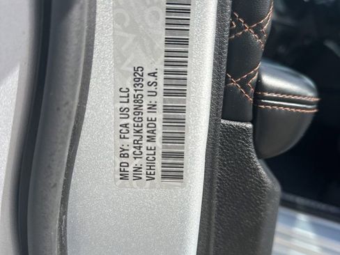 Used 2022 Jeep Grand Cherokee L Summit w/ Luxury Tech Group V image 33