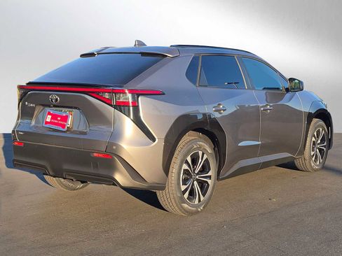 Used 2024 Toyota bZ4X XLE image 3